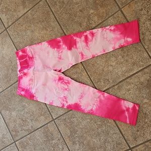 Avacado athletic leggings size M NWOT